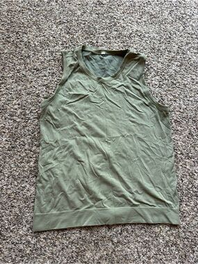 Athleta Olive muscle tank top size medium